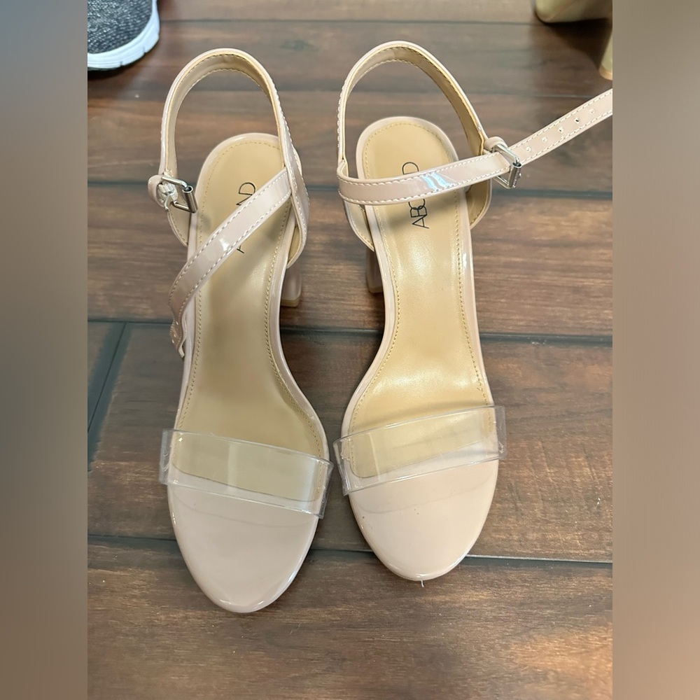 Abound size 6.5 patent ant clear strap block heel sandals